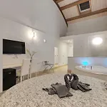 A Tema בית הארחה 3*